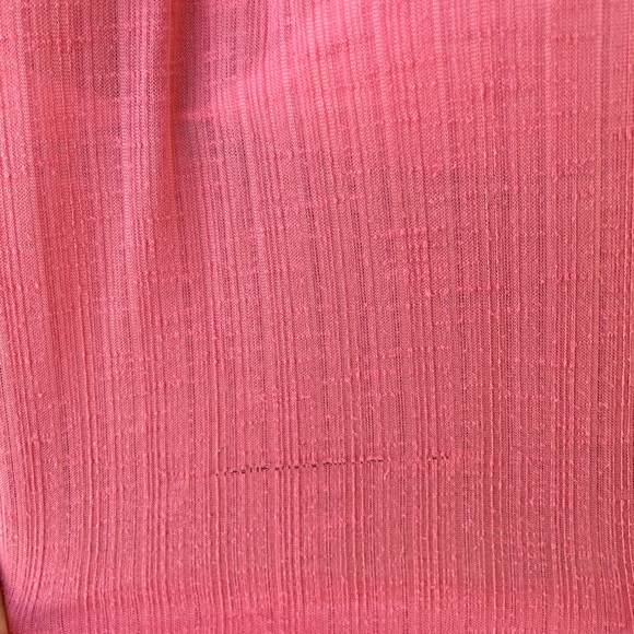 Pink top - Picture 4 of 4